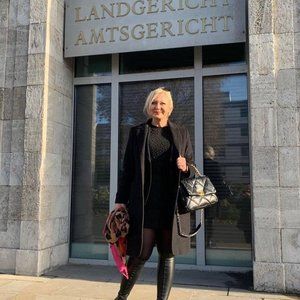 Meet your Posher, Devan